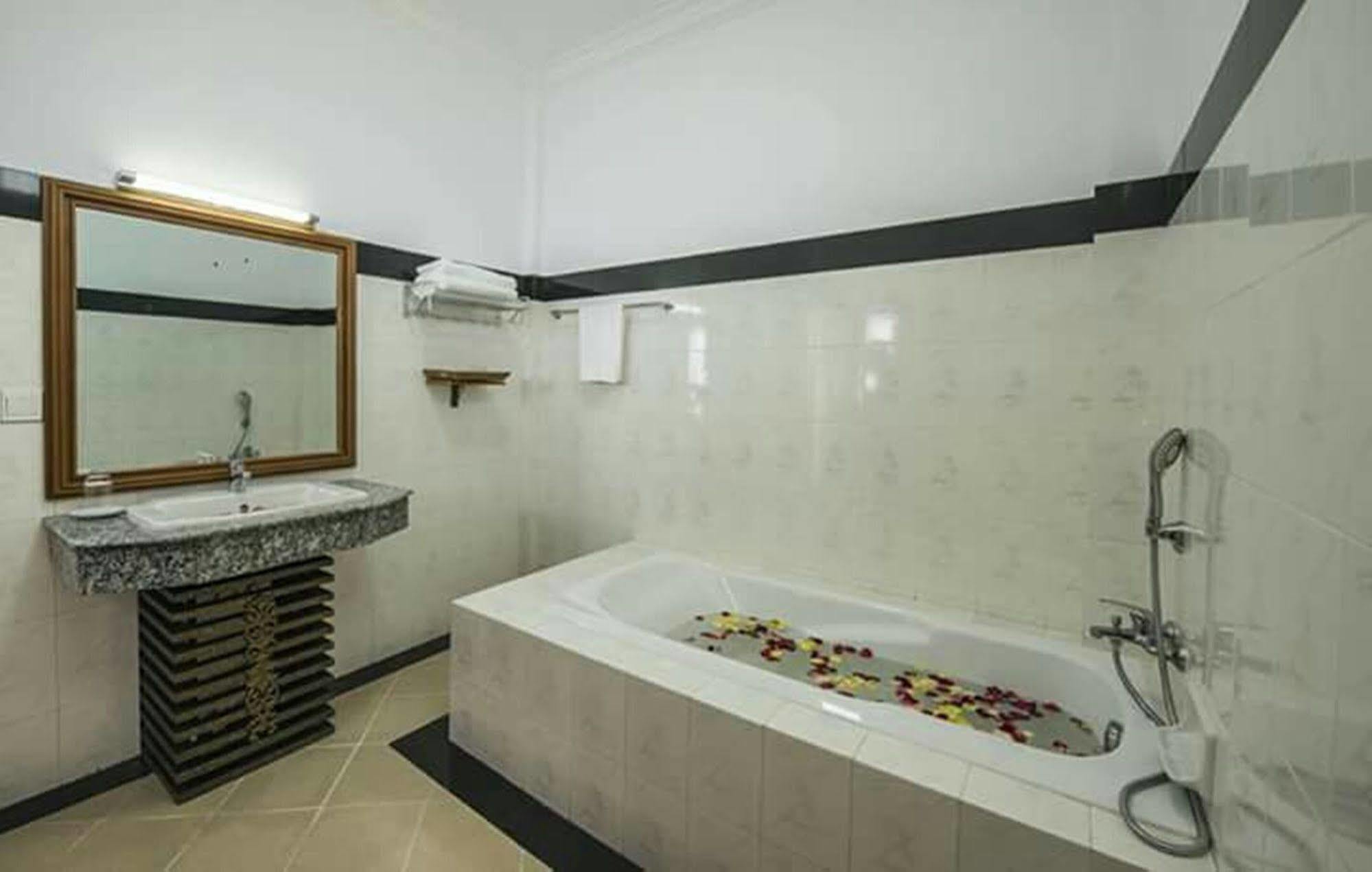 Hotel Shwe Nann Htike Pyin Oo Lwin Eksteriør bilde
