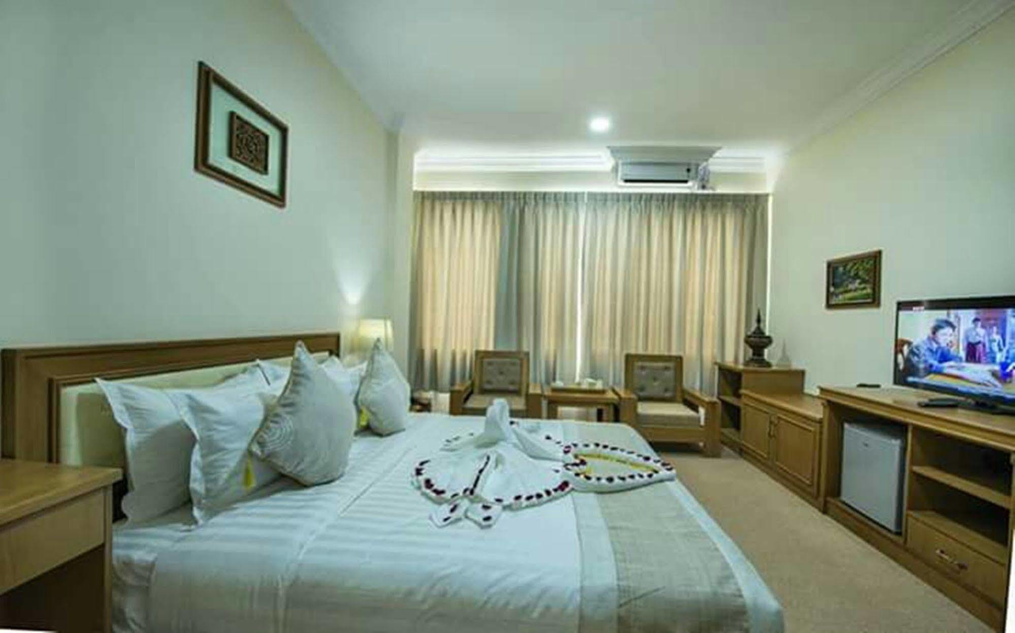 Hotel Shwe Nann Htike Pyin Oo Lwin Eksteriør bilde